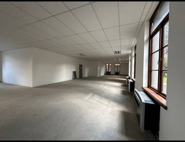 188M² OFFICE TO LET IN SANDTON CENTRAL